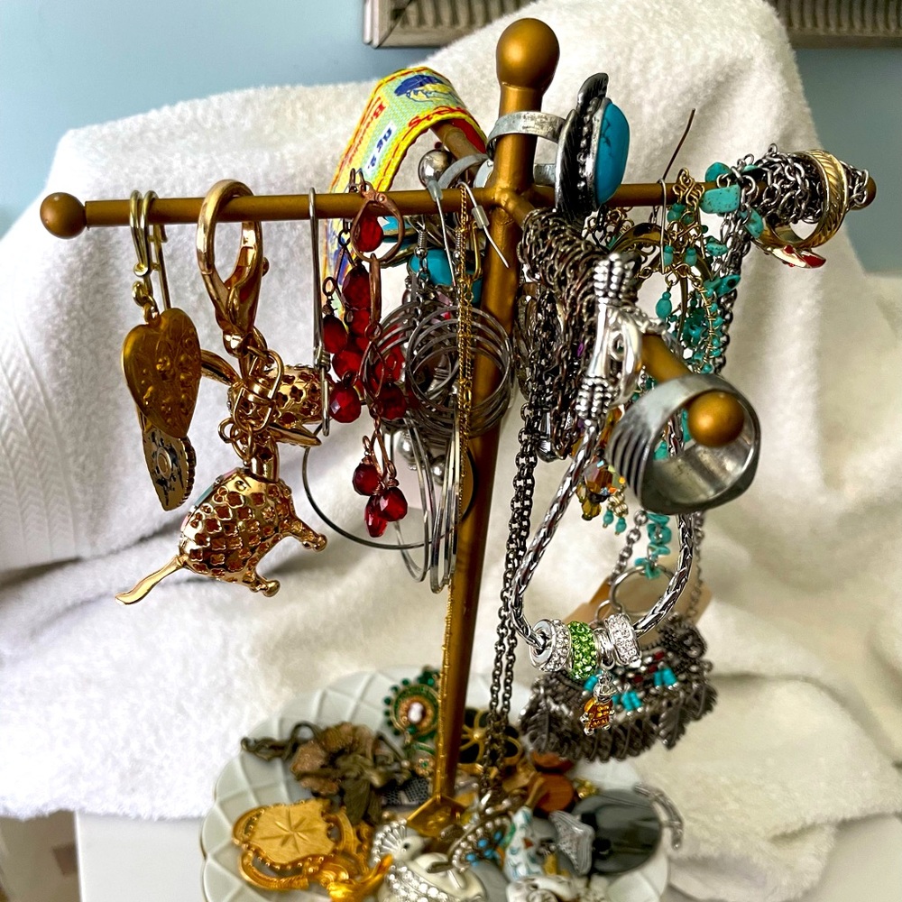 Mixed Costume Jewelry Lot
